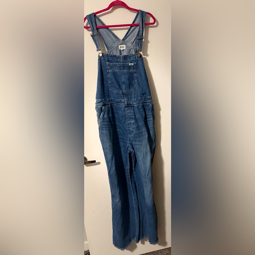 Wrangler Blue Denim Women's Overalls with Classic Bib